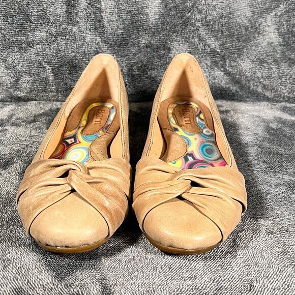 Born Tan Leather Slip On Flats Size 8.5M Women’s - Picture 2 of 8